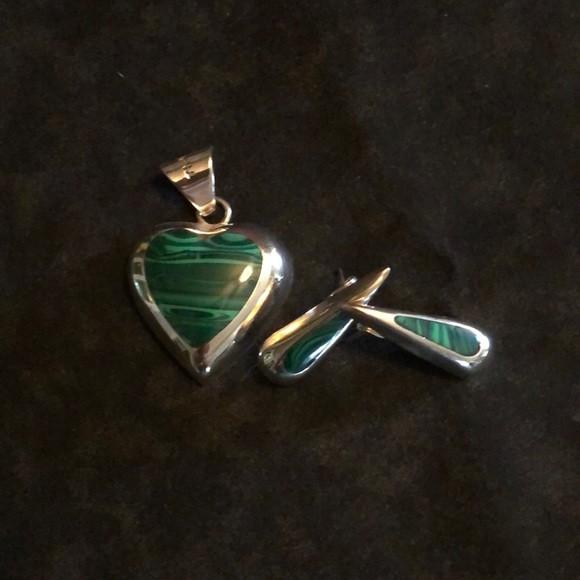 Sterling sliver pendant and earrings - Picture 1 of 3